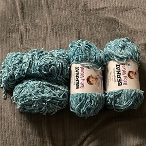 Baby Velvet Yarn - Tiny Teal